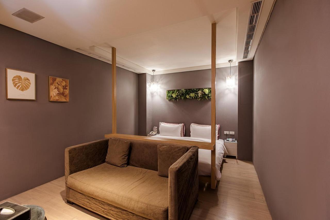 Motel Stars Taichung Exterior photo