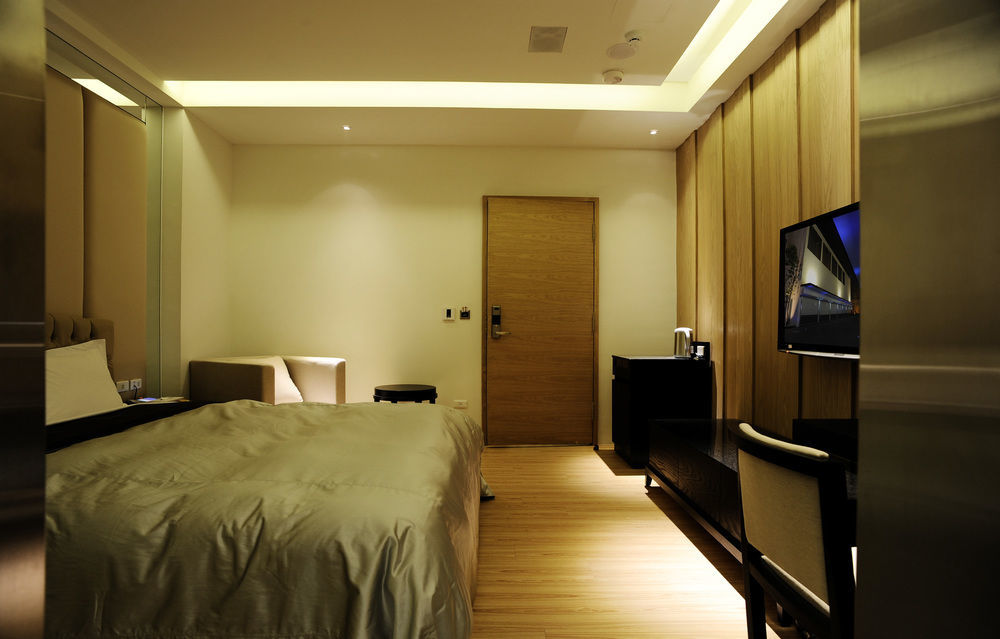 Motel Stars Taichung Exterior photo